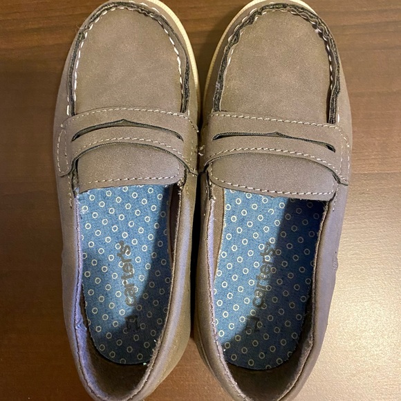 Carter’s Toddler Gray Penny loafers. Toddler 11
